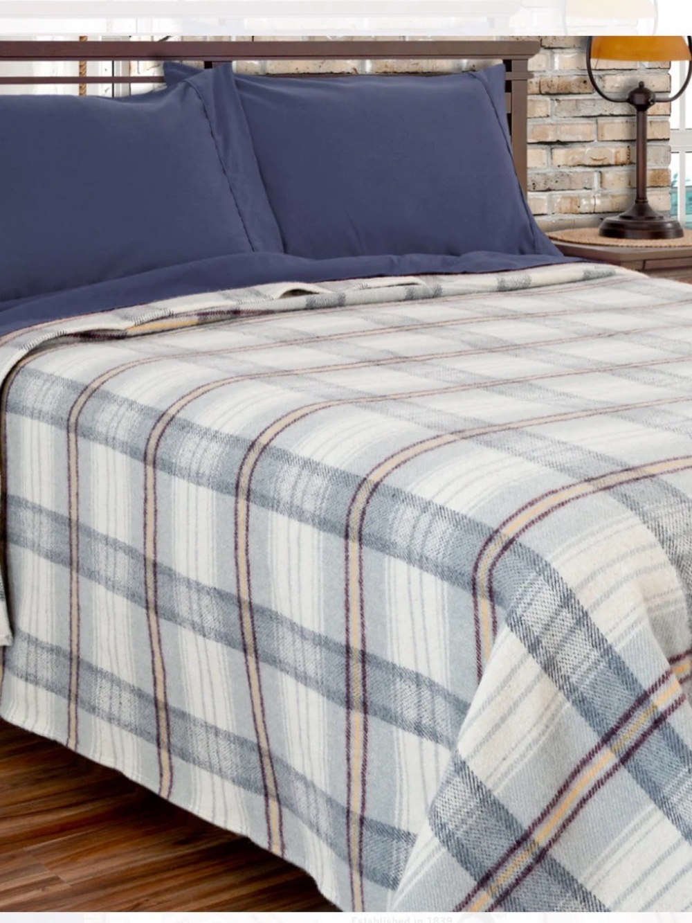 King Size Poyet Motte blanket. Made in France.